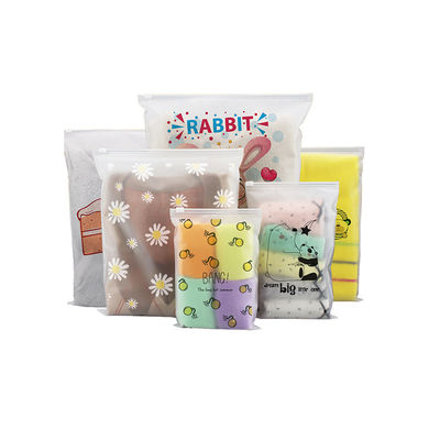 CPE / PE / PPE Printed Poly Bag Moisture Proof Mylar Frosted Zip Lock Bags Untuk Pakaian