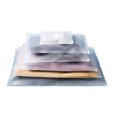 CPE / PE / PPE Printed Poly Bag Moisture Proof Mylar Frosted Zip Lock Bags Untuk Pakaian