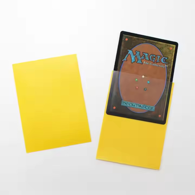 Disesuaikan Plastik Jelas PVC Game Card Protector Sleeve Perlindungan tahan lama Dengan kantong OPP tahan lama